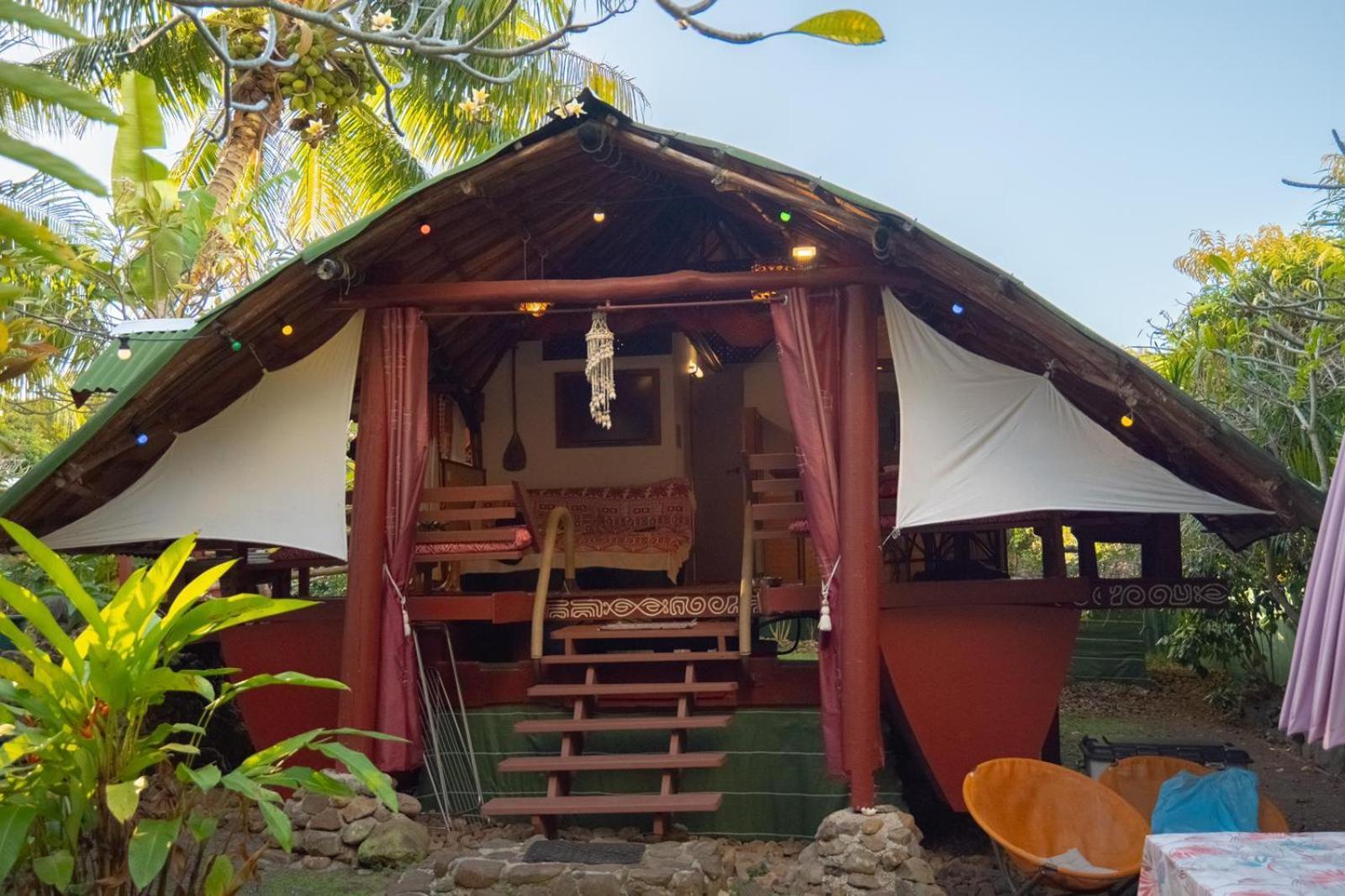 La Pirogue chez l'Happy qui chante Haapiti Extérieur photo